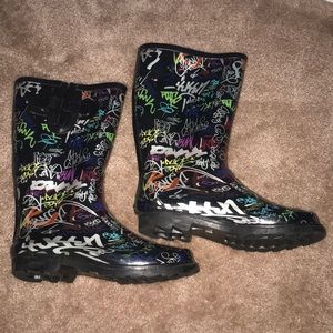 Graffiti Rainboots